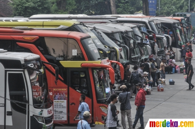 Foto : Harga Tiket Bus AKAP Naik Saat Mudik Lebaran | Merdeka.com