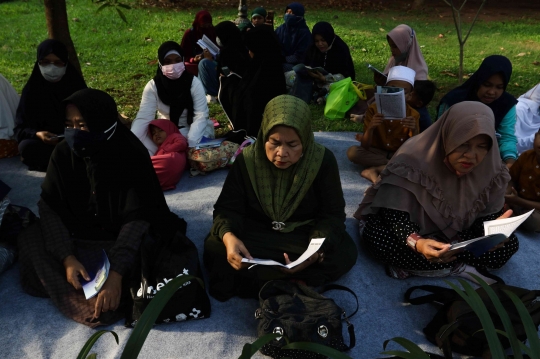 Ngabuburit Sambil Khataman Alquran di Masjid Raya Jakarta Islamic Center