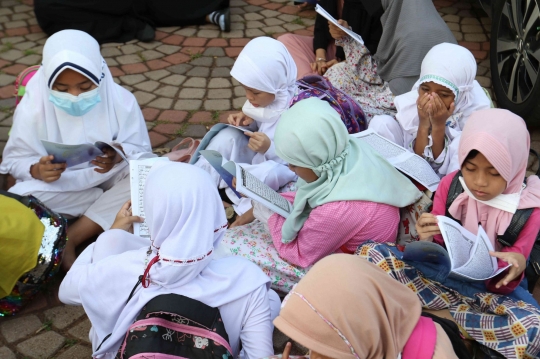 Ngabuburit Sambil Khataman Alquran di Masjid Raya Jakarta Islamic Center