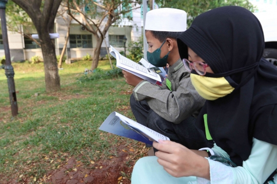 Ngabuburit Sambil Khataman Alquran di Masjid Raya Jakarta Islamic Center