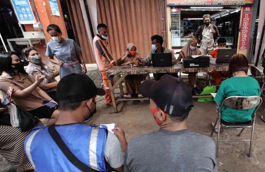 Vaksinasi Booster di Pasar Palmerah