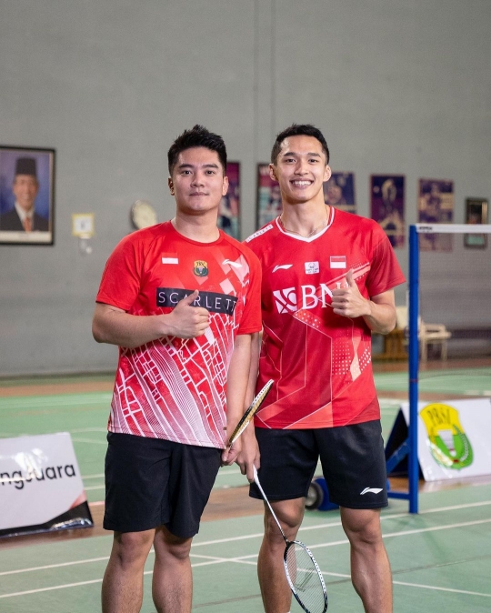 Potret Boy William Main Badminton Lawan Juara Dunia: Langsung Asma Gue