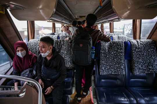 Warga Mudik Lebih Awal dari Terminal Lebak Bulus