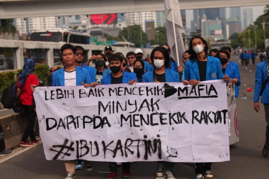 Geruduk DPR, Mahasiswa-Buruh Gelar Aksi Tolak UU Cipta Kerja Hingga Penundaan Pemilu