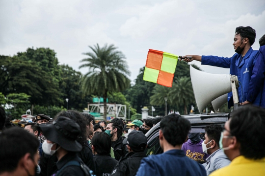 Demo di Patung Kuda, Mahasiswa Tolak Jabatan Presiden Tiga Periode