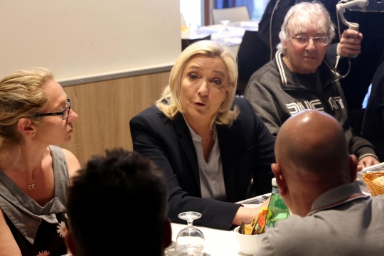 Sosok Marine Le Pen, Calon Presiden Prancis yang Melarang Penggunaan Hijab