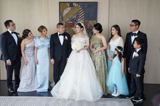 Dua Anak Bos TV Resmi Menikah, Ini Potret Pernikahannya Dihadiri Jokowi