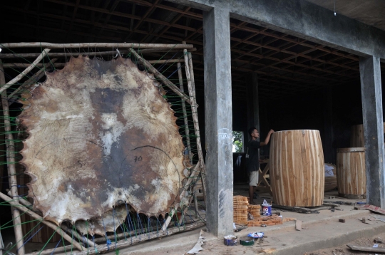 Geliat Sentra Kerajinan Beduk Cirebon