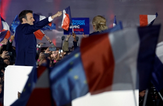 Ekspresi Macron Usai Terpilih Kembali Sebagai Presiden Prancis
