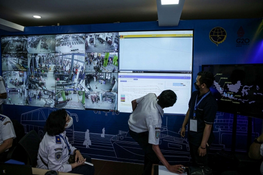 Intip Kesibukan Command Center Arus Mudik Lebaran 2022