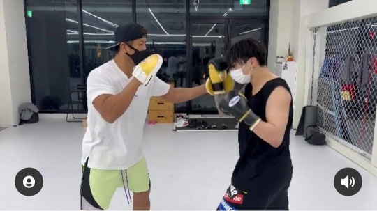 Keren Banget, Intip Momen Jungkook BTS Latihan Tinju