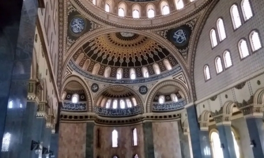 Potret Masjid 'Kembaran' Hagia Sophia Ada di Malang, Megah Banget