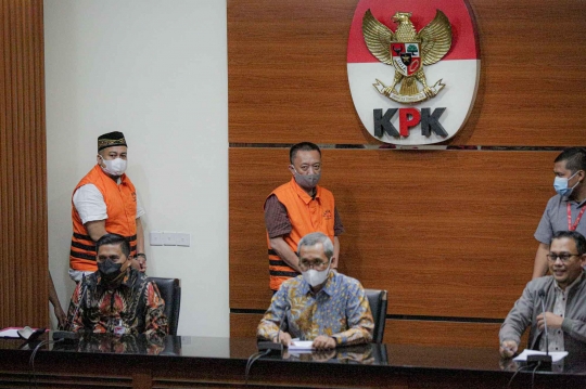 KPK Tahan Dua Tersangka Korupsi Pembangunan Sekolah di Tangerang Selatan