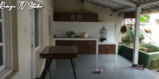 Potret Rumah Masa Kecil Almarhum Deddy Dores Halamannya Luas dan Asri