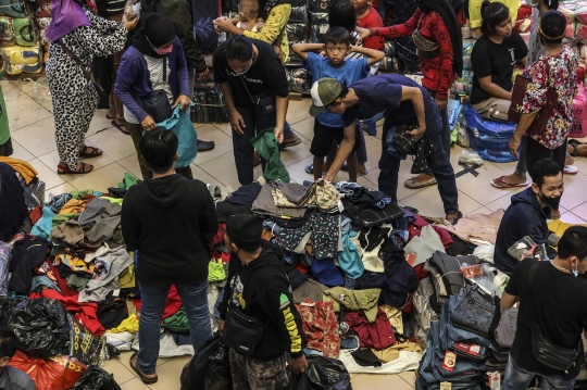 Suasana Pasar Cipulir Ramai Pengunjung Jelang Lebaran