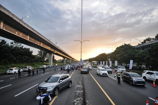 Sistem One Way di Tol Jakarta-Cikampek Mulai Diberlakukan