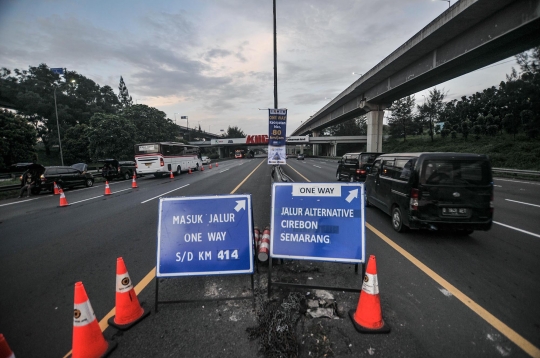 Sistem One Way di Tol Jakarta-Cikampek Mulai Diberlakukan