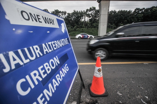 Sistem One Way di Tol Jakarta-Cikampek Mulai Diberlakukan