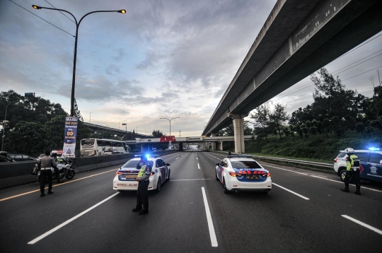 Sistem One Way di Tol Jakarta-Cikampek Mulai Diberlakukan