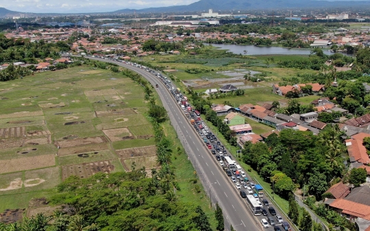 Kemacetan Pemudik Arah Pelabuhan Merak Capai 7 Km