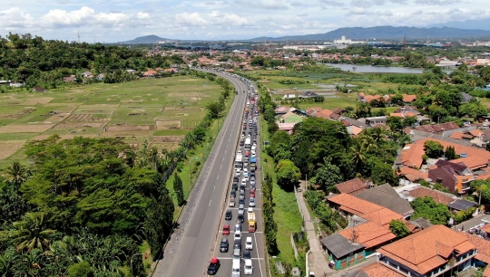 Kemacetan Pemudik Arah Pelabuhan Merak Capai 7 Km