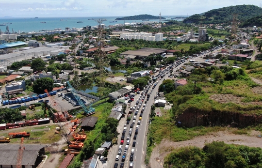 Kemacetan Pemudik Arah Pelabuhan Merak Capai 7 Km