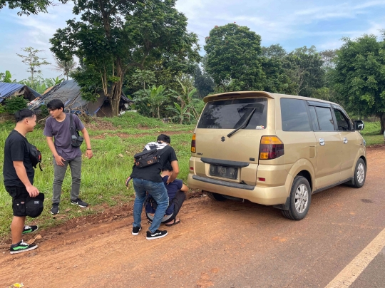 Imbas One Way, Pengendara Arah Jakarta Menunggu Berjam-jam