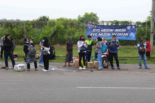 H-2 Lebaran, Simpang Cikopo Masih Ramai Pemudik