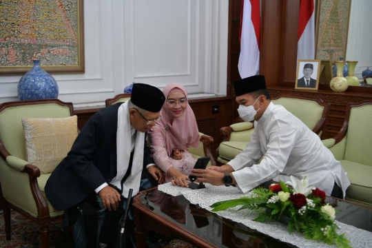 Momen Silaturahmi Jokowi dan Maruf Amin via Video Call