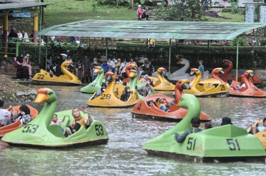 Mengisi Libur Lebaran di Taman Margasatwa Ragunan