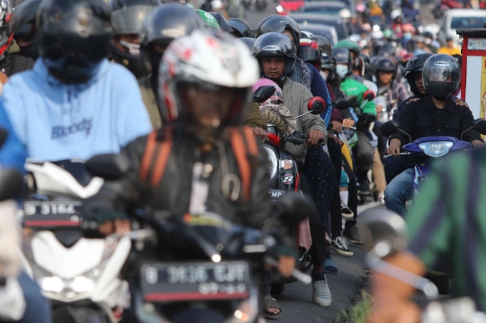 Kepadatan Jalan Raya Puncak Bogor di H+3 Lebaran