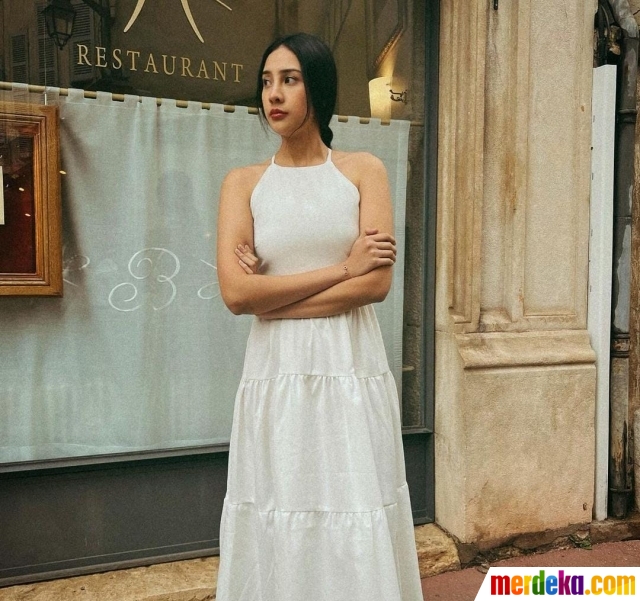 Foto Potret Anya Geraldine Dipuji Cantik Banget Saat Tampil Gunakan Dress Backless Putih