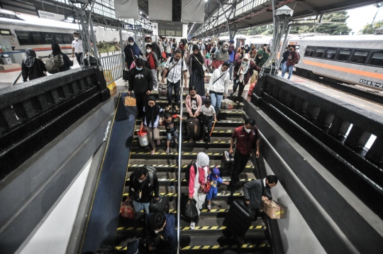 Gelombang Arus Balik via Kereta Api Masih Tinggi