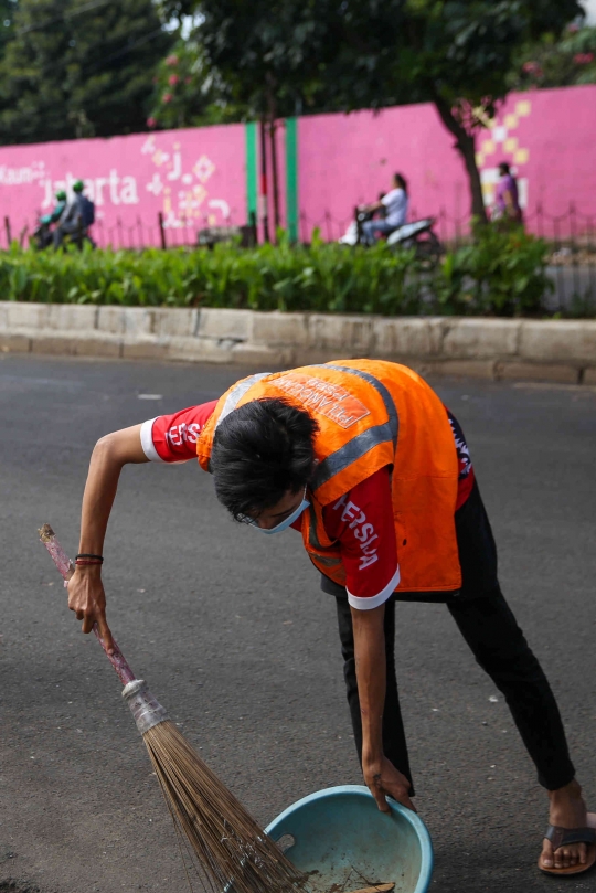 PPKM Terus Diperpanjang, Petugas Jaring Warga Tak Pakai Masker