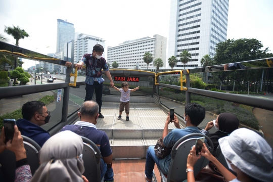 Serunya Keliling Ibu Kota Gratis dengan Bus Tingkat Beratap Terbuka Transjakarta