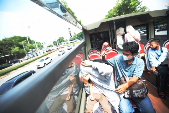 Serunya Keliling Ibu Kota Gratis dengan Bus Tingkat Beratap Terbuka Transjakarta