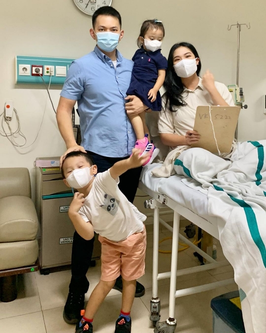 Deretan Foto Baby Austine Anak Ketiga Chef Devina Hermawan, Lucu dan Menggemaskan