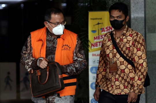 Ekspresi Dodi Reza Alex Noerdin Kembali Jalani Sidang Lanjutan
