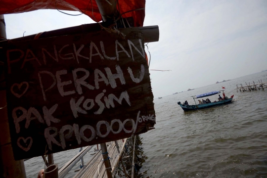 Menikmati Wisata Murah Meriah di Pantai Marunda