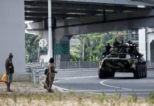 Patroli Militer Sri Lanka yang Siap Tembak di Tempat Jika Ada Aksi Penjarahan