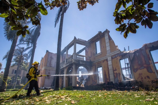 Puluhan Rumah di California Ludes Akibat Kebakaran Hutan