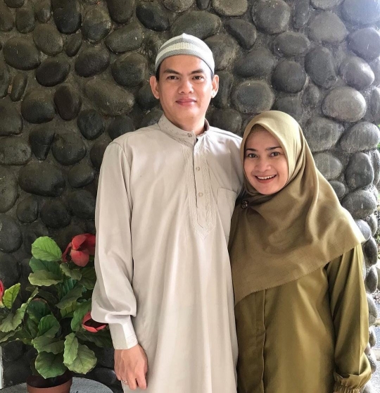 7 Potret Terbaru Ikke Nurjanah di Usia 47 Tahun, Dipuji Awet Muda dan Makin Cantik