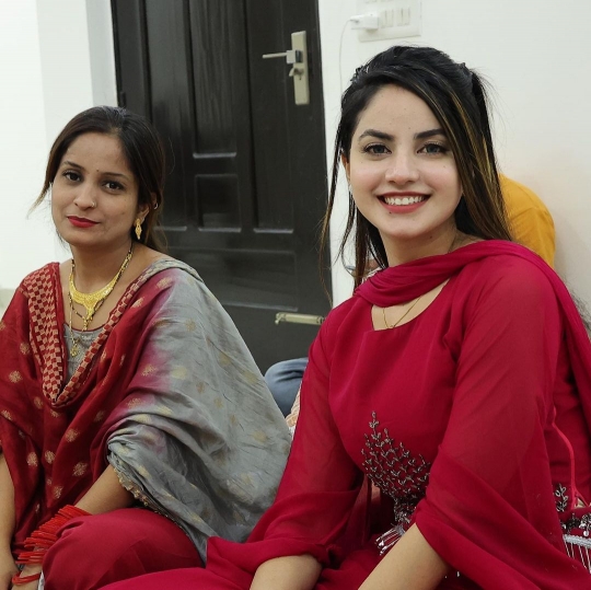 Kenalkan Priyanka Mongia, Seleb Medsos di India Cantiknya Kebangetan