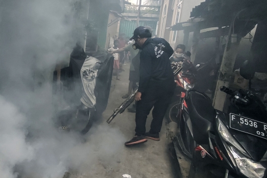 Giat Pengasapan Mencegah DBD di Musim Pancaroba