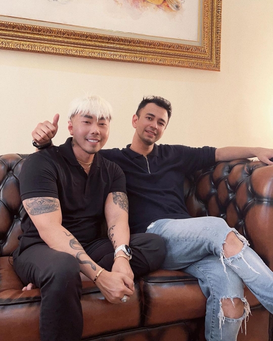 6 Potret Terbaru Roy Kiyoshi, Tubuhnya Makin Kekar dan Berotot