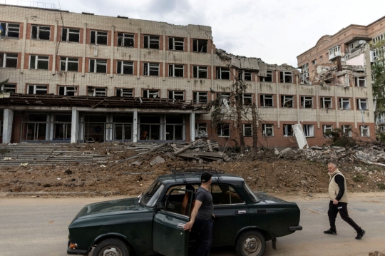 Kondisi Hancur Universitas di Bakhmut Diserang Roket Rusia