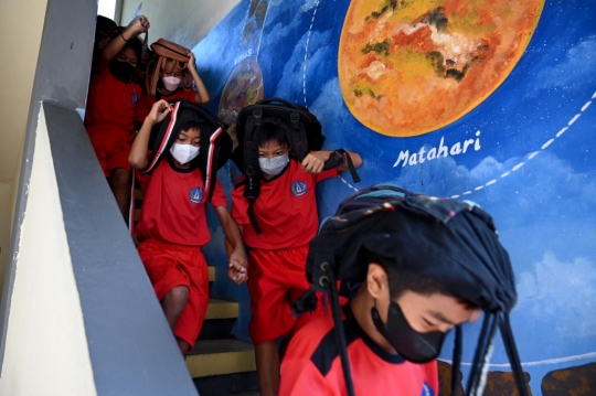 Melatih Siswa di Bali Agar Tak Panik Hadapi Gempa dan Tsunami