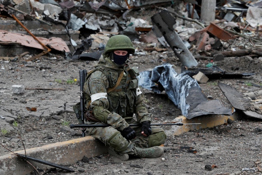 Aksi Tentara Rusia Mensterilkan Pabrik Baja Azovstal dari Sisa Ranjau Ukraina