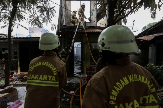 Puluhan Rumah di Kebayoran Lama Hangus Terbakar, 27 Mobil Pemadam Diterjunkan