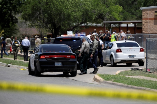 Situasi Mencekam Usai Penembakan Brutal di Sekolah Dasar Texas